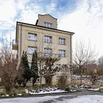 Jasny Apartament Z Parkingiem Obok Blon Krakowskich By Noclegi Renters