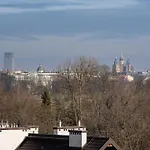 Jasny Apartament Z Parkingiem Obok Blon Krakowskich By Noclegi Renters