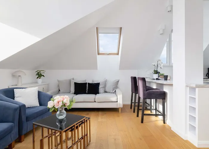 Jasny Apartament Z Parkingiem Obok Blon Krakowskich By Noclegi Renters